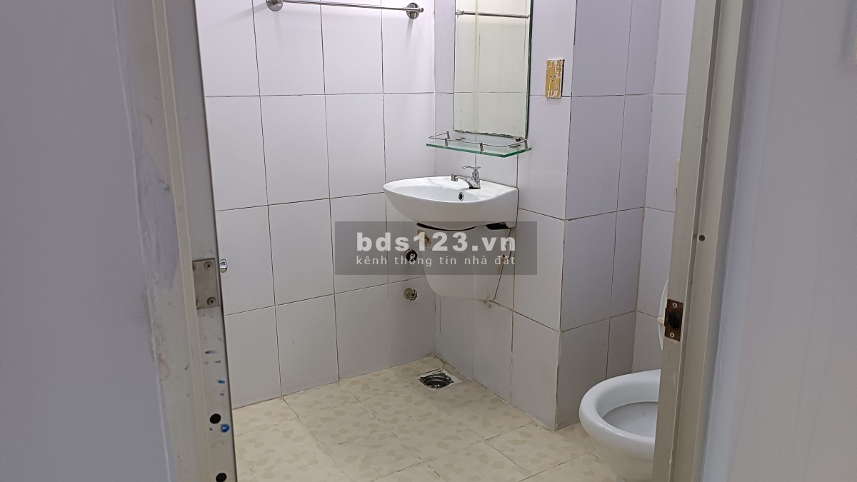 Cho thuê nhà mặt tiền nguyên căn để làm văn phòng công ty