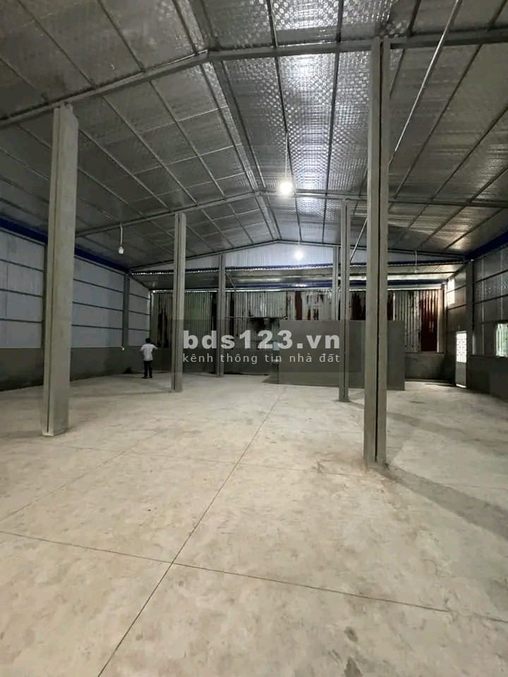 Cho thuê Kho – Xưởng 300m2 mới 100% đường xe tải,P. Linh Đông, Thủ Đức