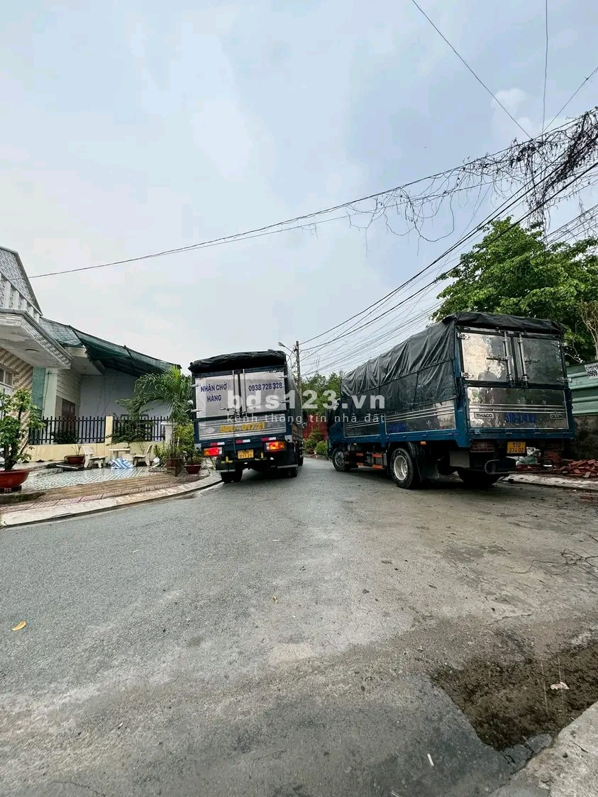 Cho thuê Kho – Xưởng 300m2 mới 100% đường xe tải,P. Linh Đông, Thủ Đức