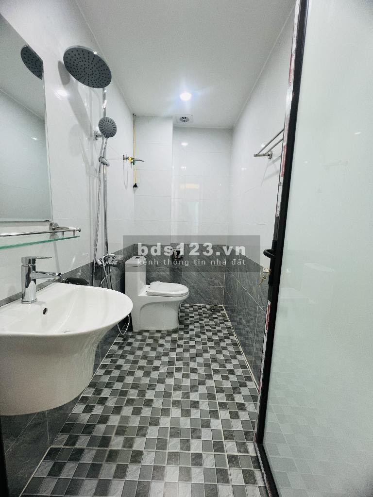 NHÀ 5 TẦNG HOÀI ĐỨC MỚI KÍNH KOONG - SỔ ĐỎ NỞ HẬU - ĐẦY ĐỦ CÔNG NĂNG - GIÁ RẺ CHỈ 3.X TỶ 