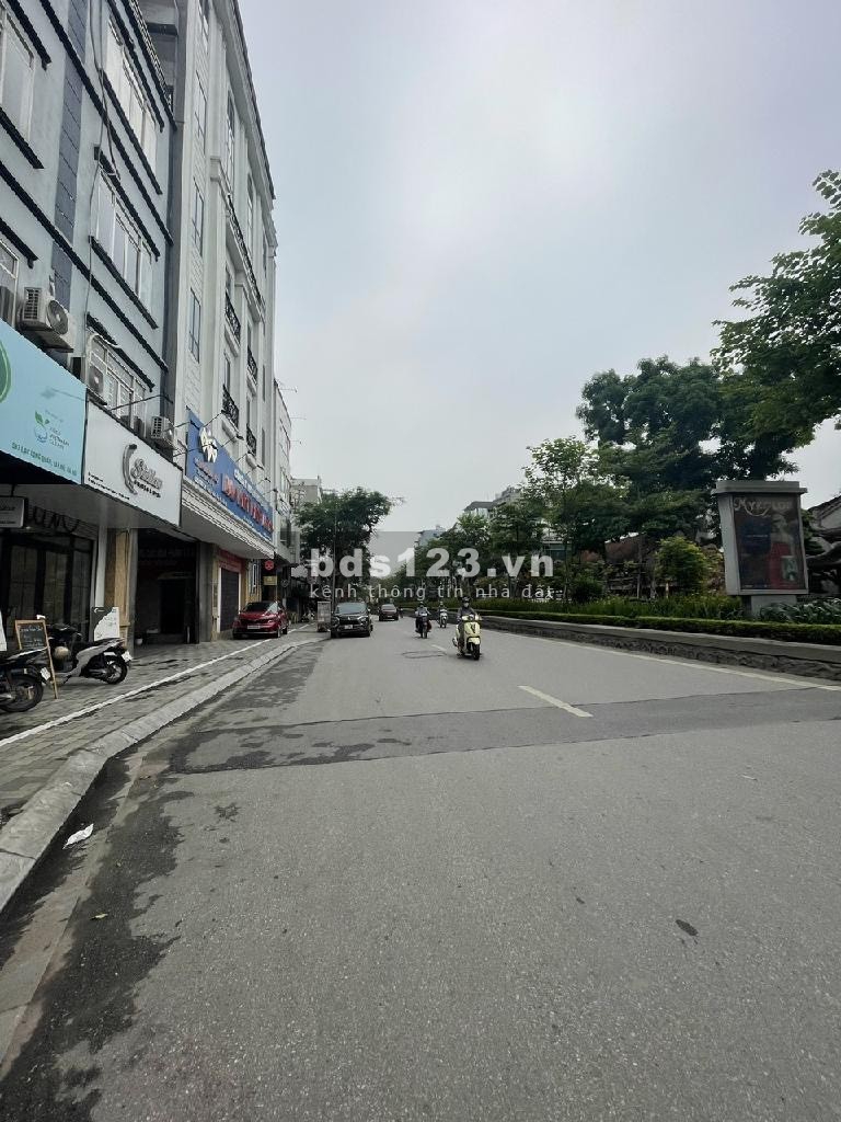 NHÀ HIẾM - MẶT PHỐ LẠC LONG QUÂN - TÂY HỒ- CHỈ 22,5 tỷ