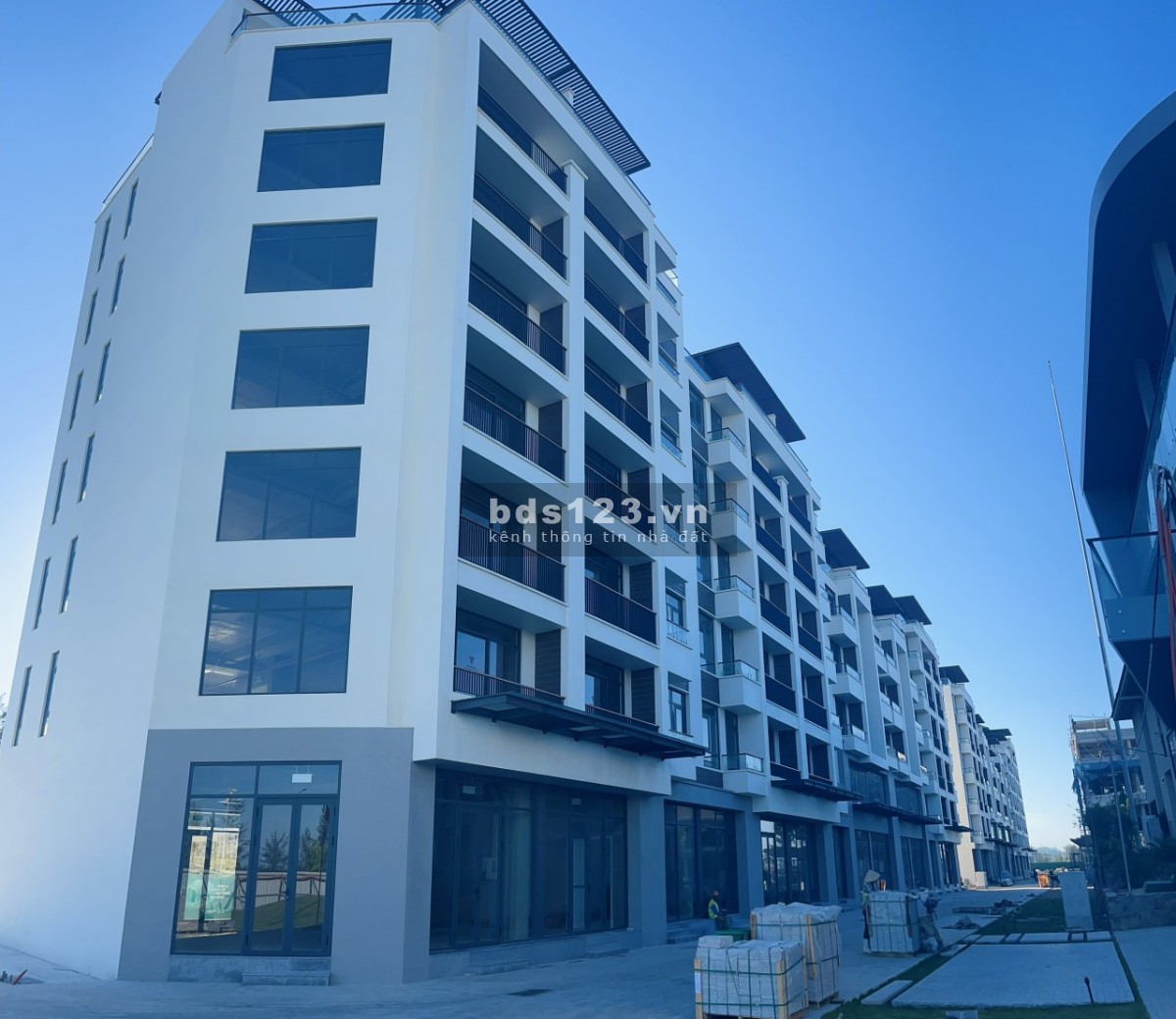 Căn Shophouse mặt phố còn lại duy nhất mặt đường Trần Nhân Tông cách biển vài bước chân