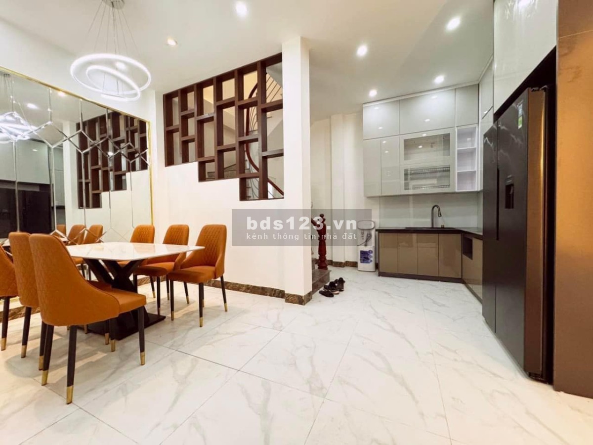 Cực hiếm! Trần Quốc Vượng, nhà thiết kế xịn xò, ốp gỗ cao cấp, 10m ra Ô TÔ tránh, 39m, nhỉnh 8 tỷ.