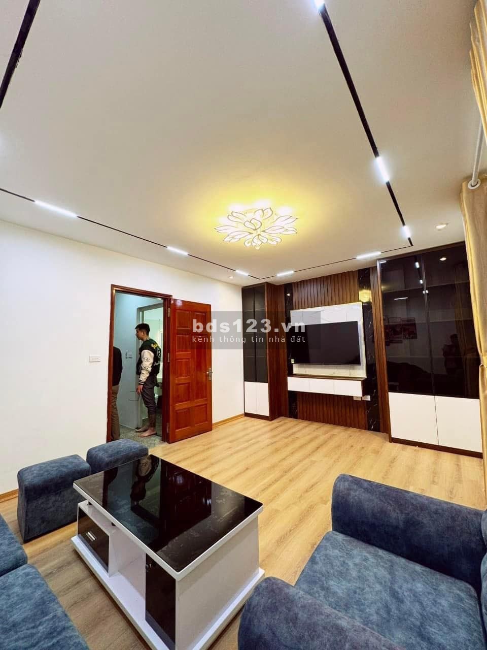 Cực hiếm! Trần Quốc Vượng, nhà thiết kế xịn xò, ốp gỗ cao cấp, 10m ra Ô TÔ tránh, 39m, nhỉnh 8 tỷ.
