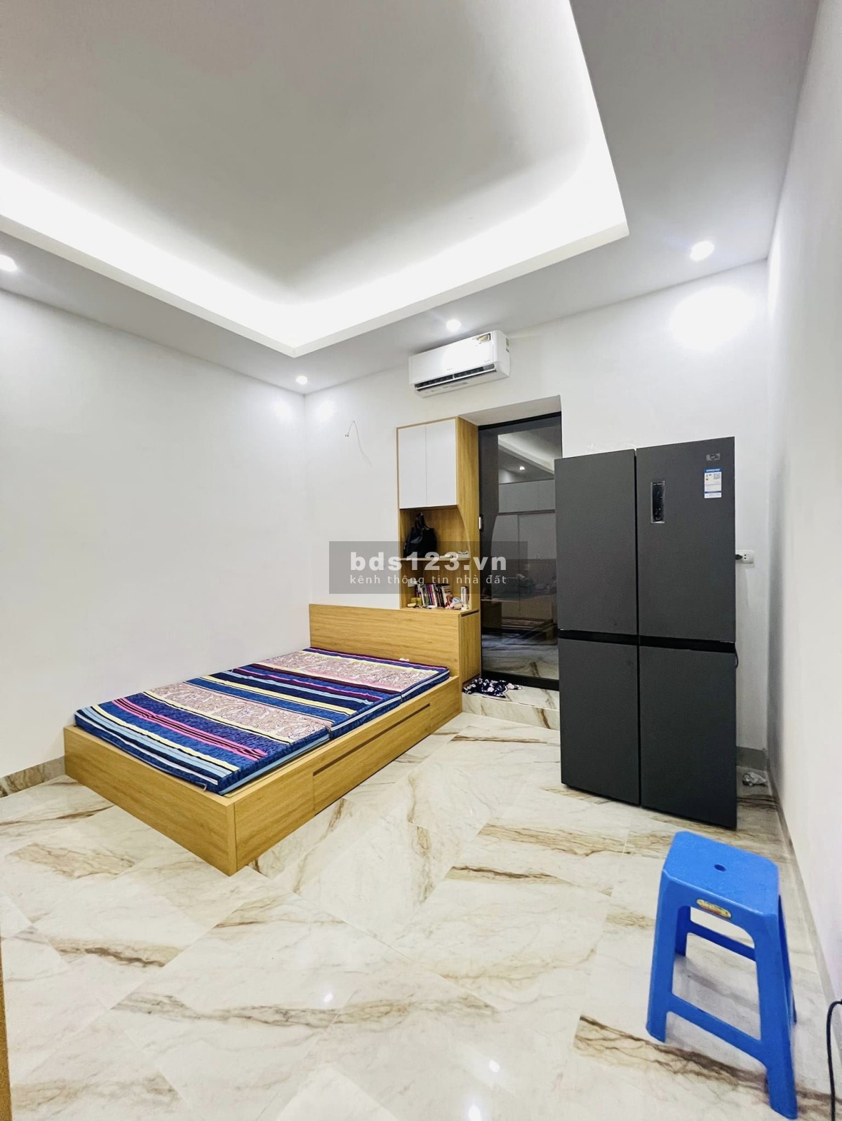 TẬP THỂ TẦNG 2 NGUYỄN TRÃI – 50M – Ô TÔ ĐỖ CHÂN CẦU THANG – GẦN PHỐ - ĐẦY ĐỦ CÔNG NĂNG – NHỈNH 2 TỶ