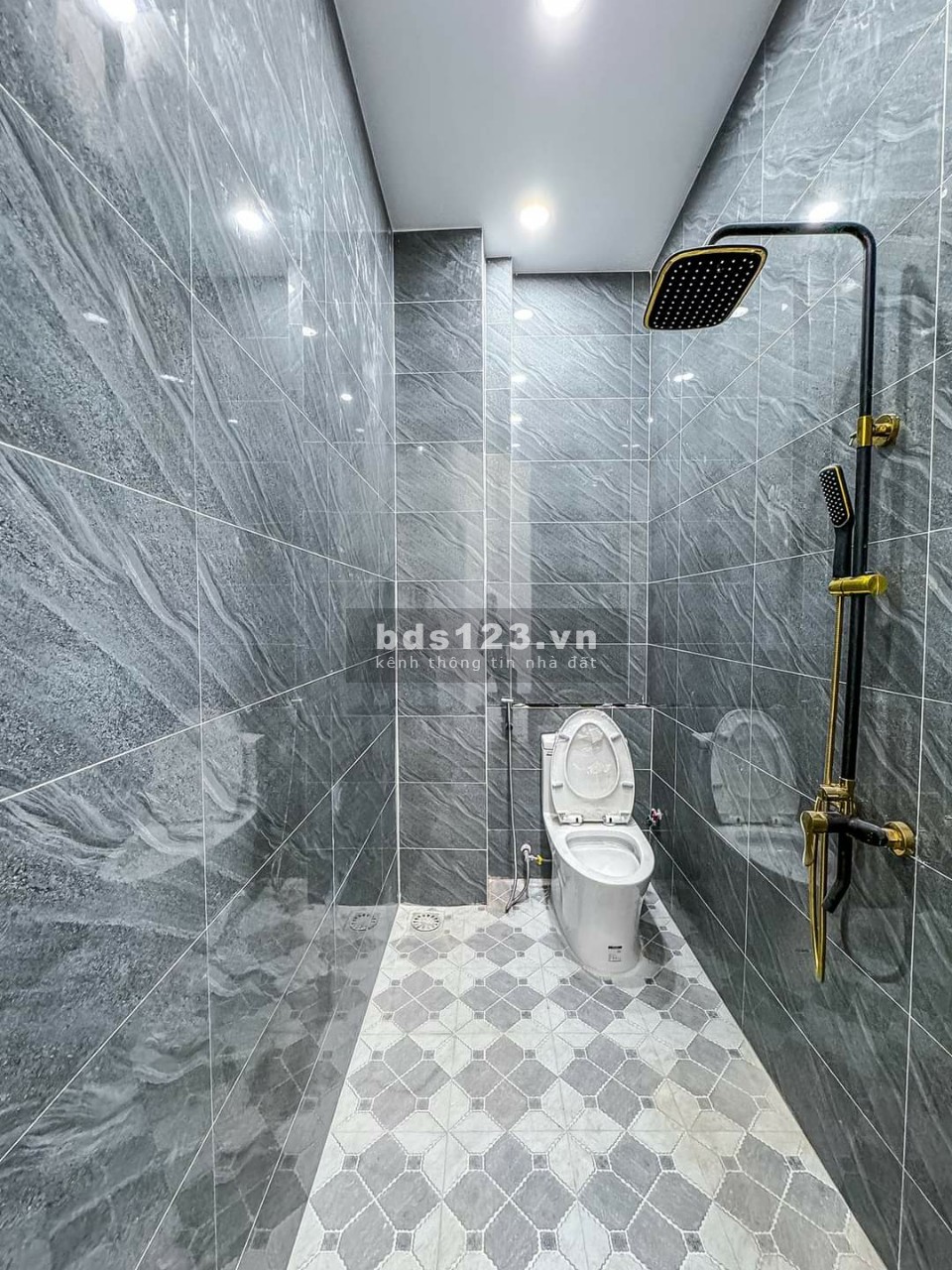 SỞ HỮU NGAY NHÀ MẶT PHỐ KHÁ ĐẸP, ở quận HẢI CHÂU, TP. ĐÀ NẴNG
