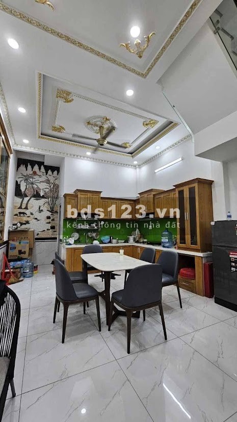 Bán nhà đẹp, 200m ra Phạm Văn Đồng, đường số 30, Linh Đông 61m2, 4 tầng 6.5 tỷ.