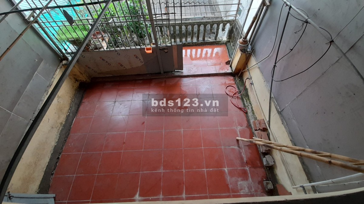 Bán nhà Ngọc Thuỵ Long Biên, giá đầu tư, DT 35m2, 3 tầng, giá: 3.4 tỷ. Gần đường Hồng Tiến