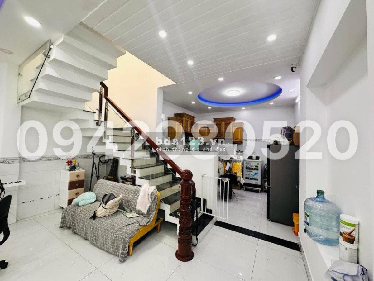 NHÀ 850TR Ở NGAY. HIỆN ĐANG CHO THUÊ 6TR/THÁNG, HỢP ĐỒNG THUÊ CÒN 1 NĂM