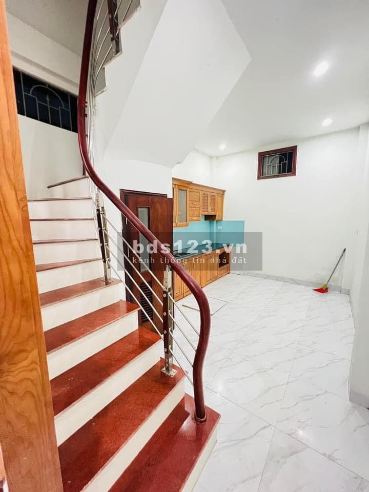 BÁN NHÀ TRẦN QUỐC VƯỢNG 45m2, 4 TẦNG, 6 PHÒNG NGỦ, GẦN Ô TÔ- 5.9 TỶ