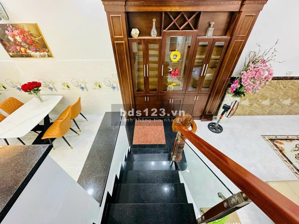 BÁN GẤP TÒA CĂN HỘ-DT KHỦNG-CẦU TRẦN THỊ LÝ chỉ 20 tỷ
