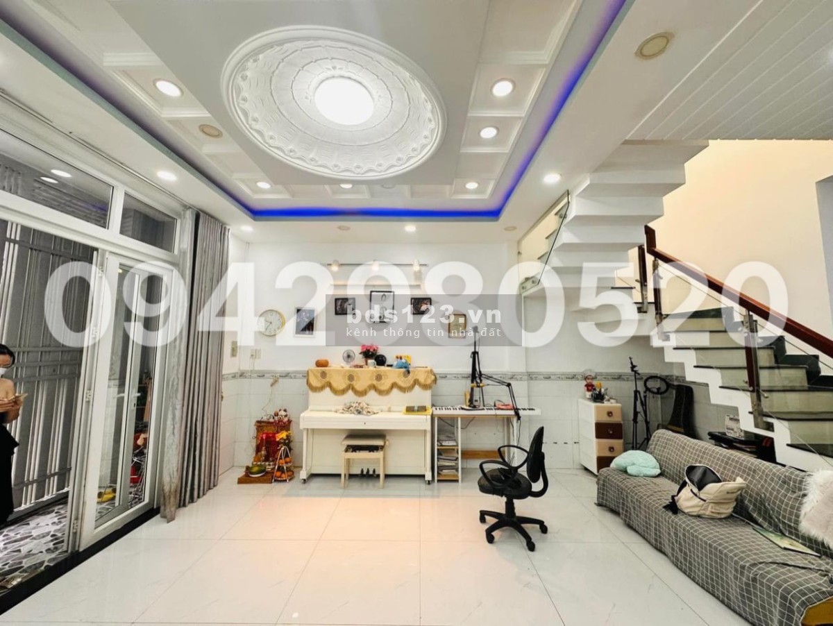 NHÀ 850TR Ở NGAY. HIỆN ĐANG CHO THUÊ 6TR/THÁNG, HỢP ĐỒNG THUÊ CÒN 1 NĂM