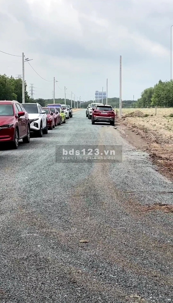 Đất xây trọ ngang 6m x 38m cách khu công nghiệp Becamex Chơn Thành chỉ 800m.