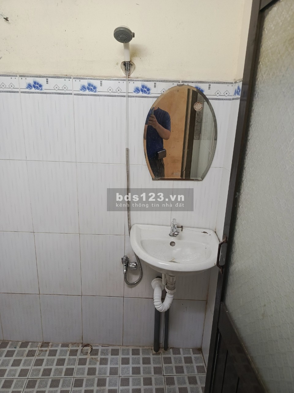 Cho thuê phòng trọ nằm ở mặt tiền phạm hữu lầu quận 7 hcm