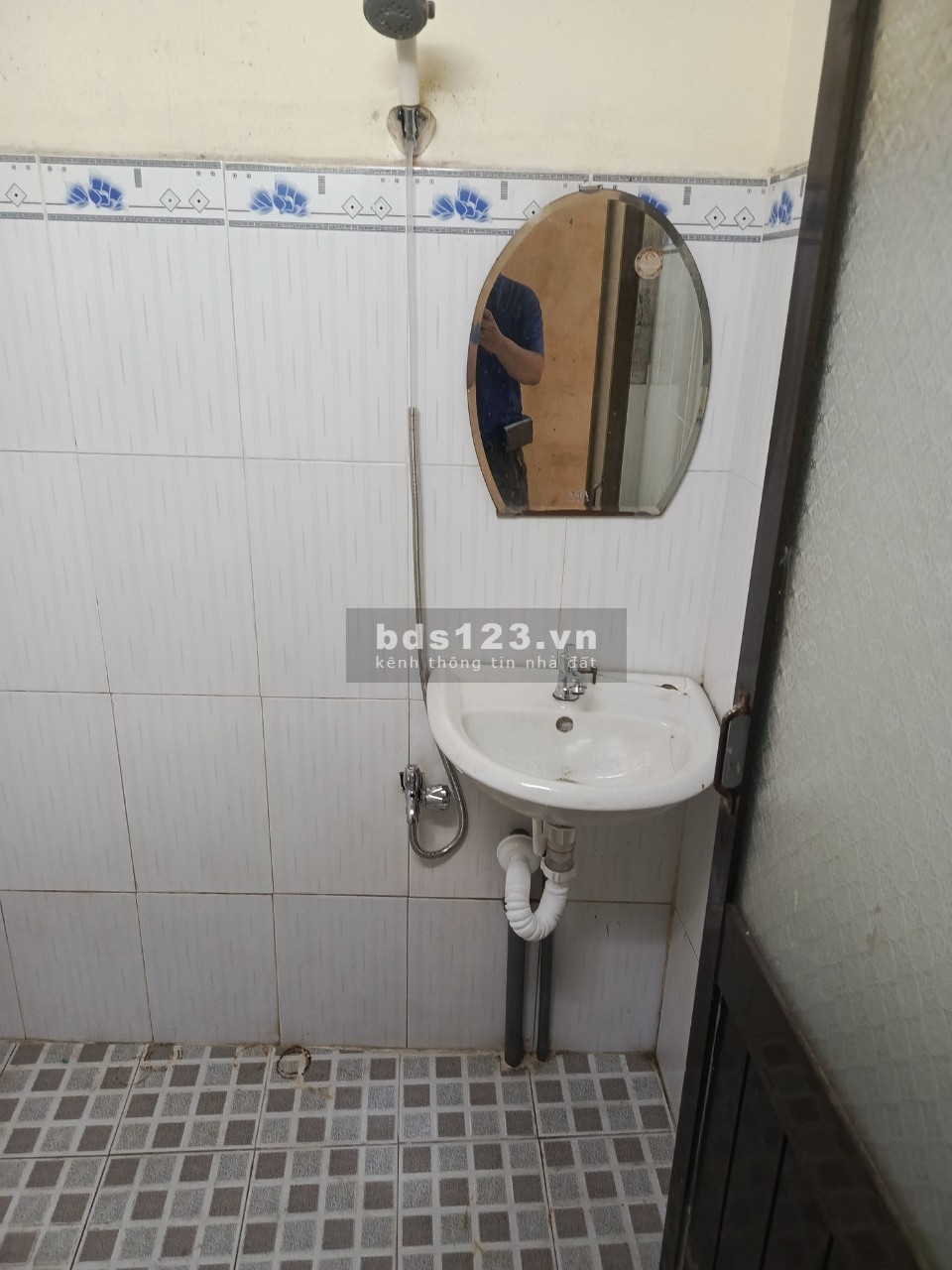 Cho thuê phòng trọ nằm ở mặt tiền phạm hữu lầu quận 7 hcm