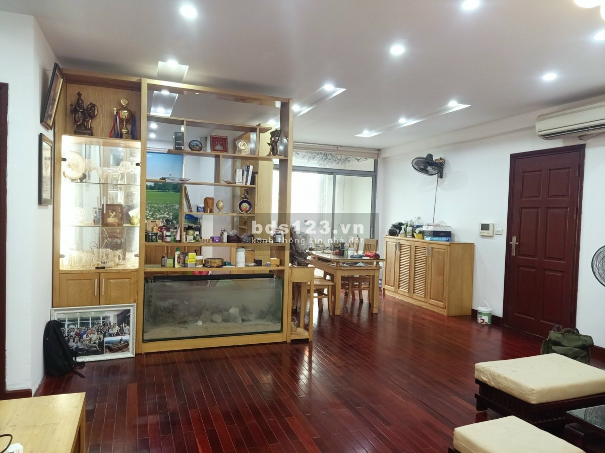 Cần bán căn hộ có diện tích 117m², được thiết kế 3 phòng ngủ, 2 vệ sinh, 6.5 tỷ, có thương lượng