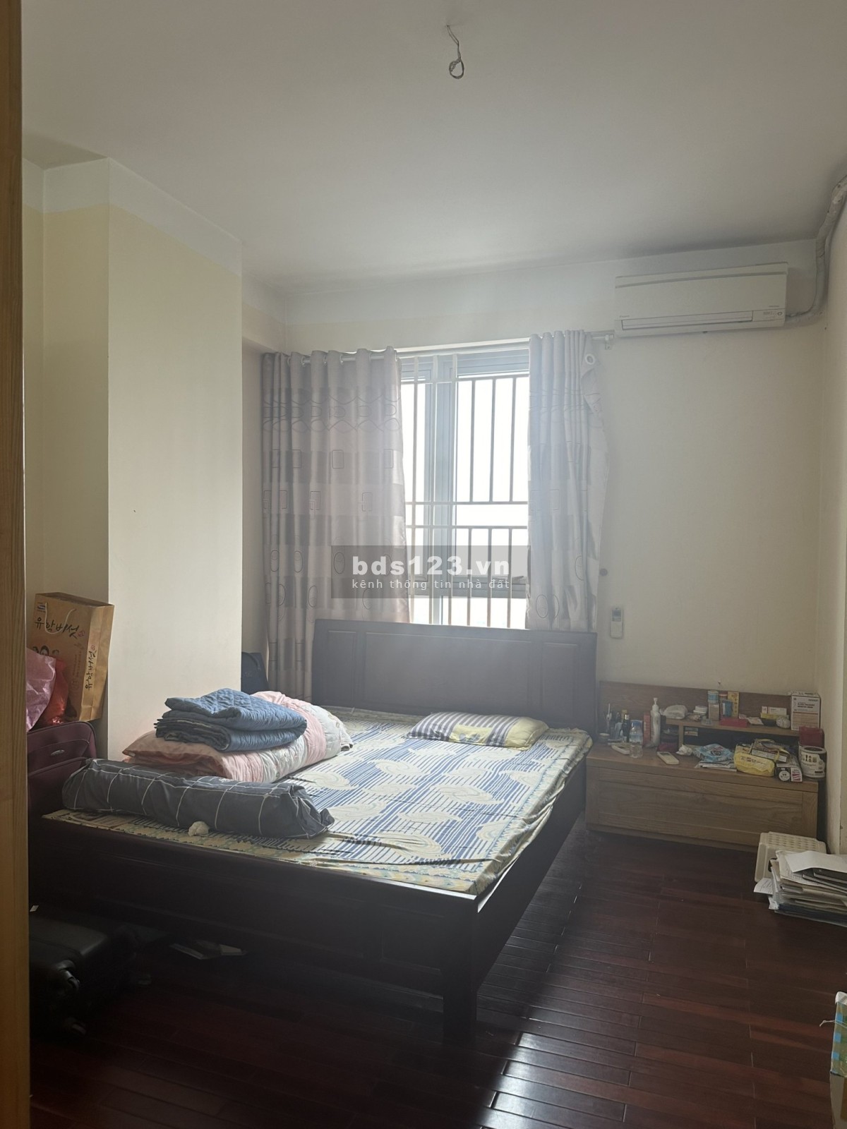 Cần bán căn hộ có diện tích 117m², được thiết kế 3 phòng ngủ, 2 vệ sinh, 6.5 tỷ, có thương lượng