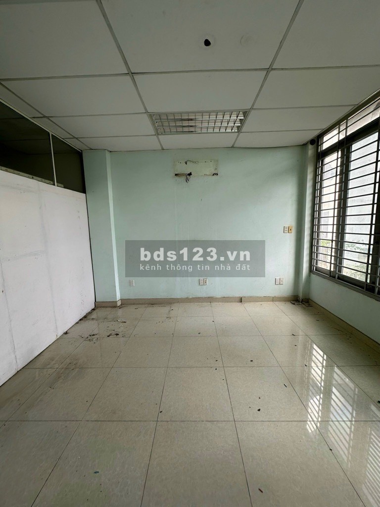 VIP HÀNG XANH - 40m2 SỔ NỞ HẬU - 4 TẦNG BTCT - NHỈNH 6 TỶ.