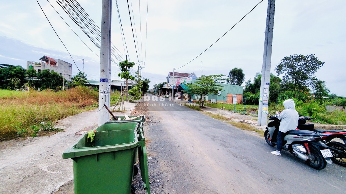 Bán đất thổ cư mặt tiền đường nhựa Tân Đông Long An