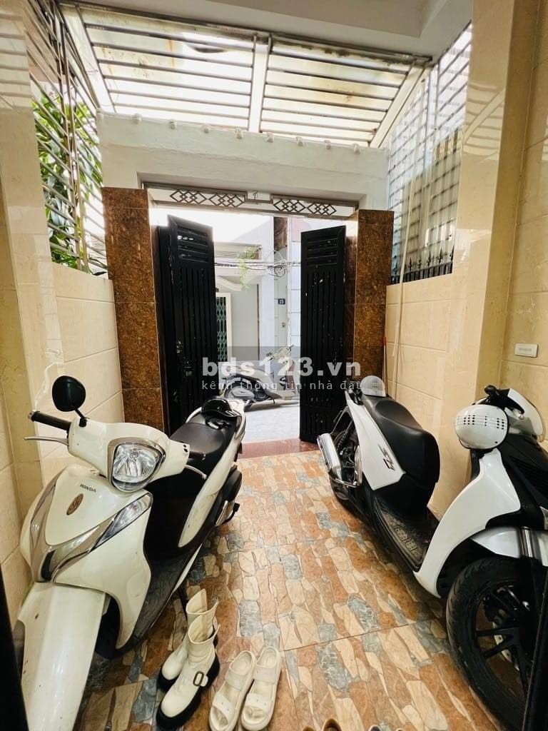 BÁN NHÀ THỤY KHUÊ - NGÕ NÔNG 30M RA PHỐ - FULL NỘI THẤT - NHỈNH 6 TỶ