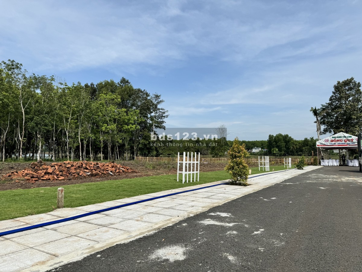 Cần ra gấp lô đất 200m2 ngay Chợ Tân Quan giá chỉ 1,050 tỷ. LH gặp Nam 0328.299.782