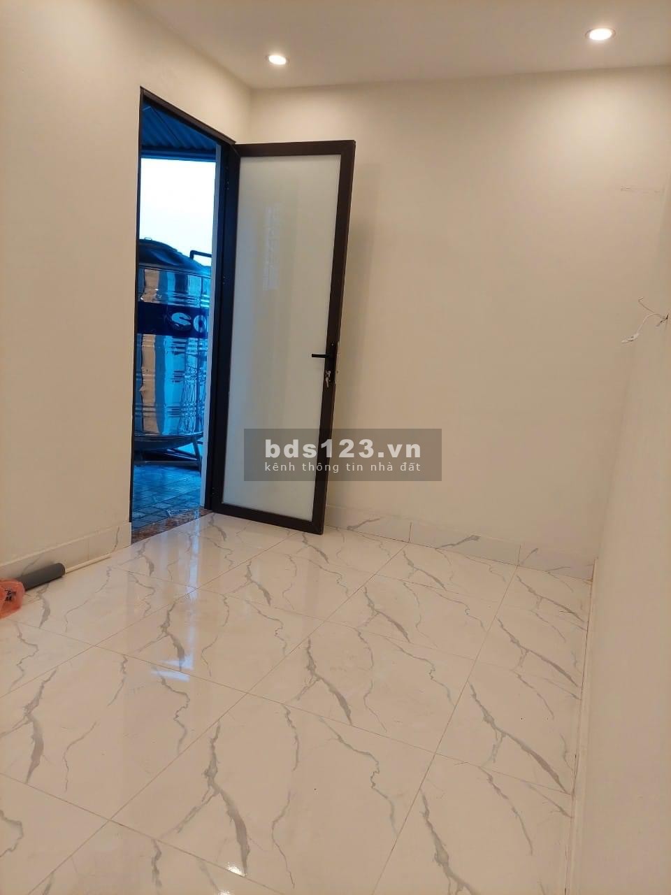 Bán nhà Ba Đình 5,8 tỷ 48m2 chỉ 10m ra đường ô tô tránh nhau