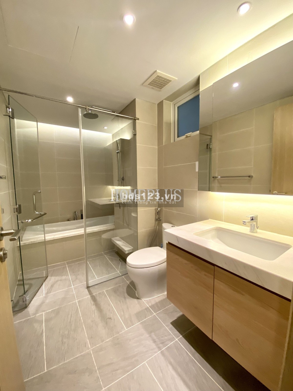 Cho thuê 3 phòng ngủ Sadora Sala - 120m2 - View Landmark 81 thoáng mát