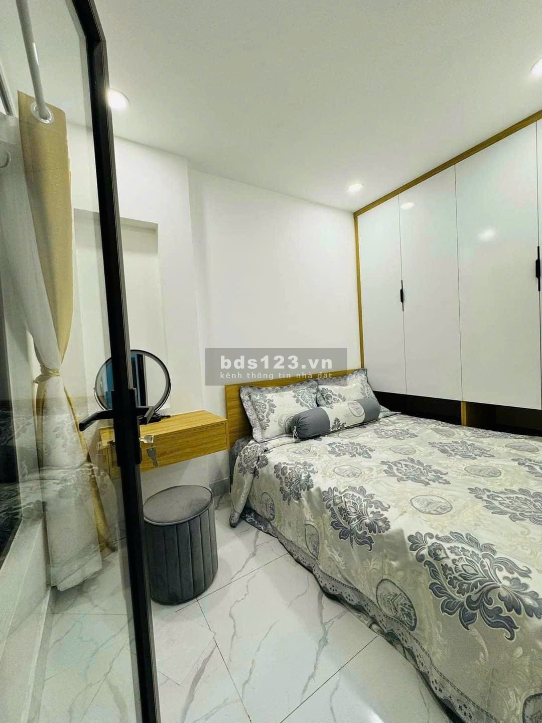 NHÀ ĐẸP ĐÀO TẤN - CÓ 102 - Ở LUÔN - FULL NỘI THẤTDT 33M - 4 TẦNG - MT4M GIÁ 4.95 TỶ