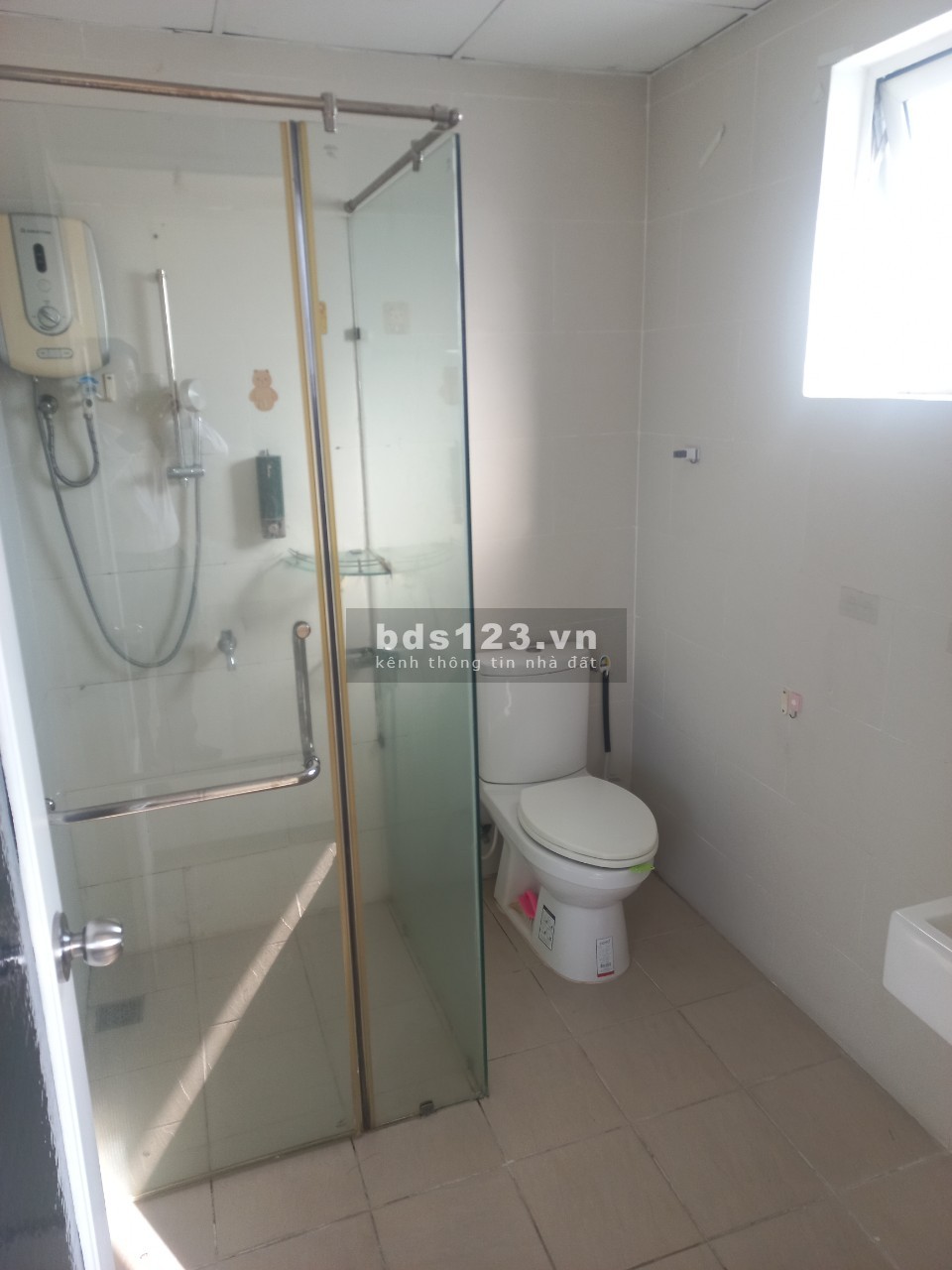 Chung cư Bàu Cát - Tân Bình 90m2 11tr/tháng, 3p ngủ. Nội thất cơ bản
