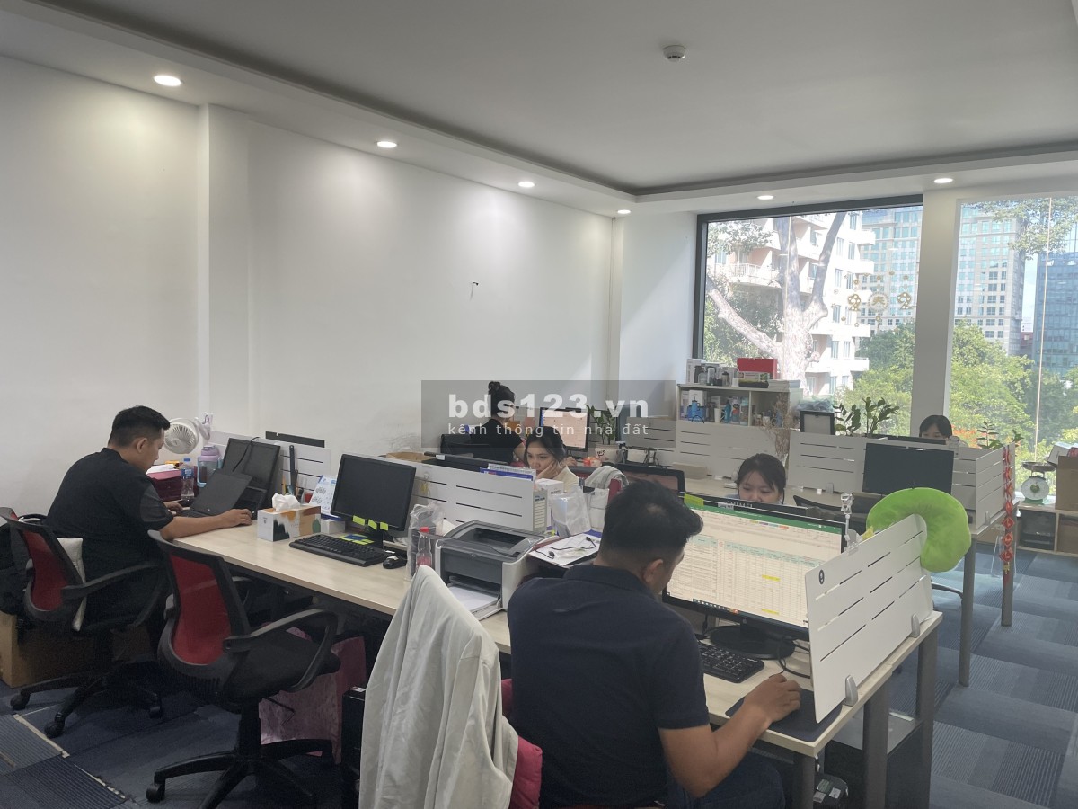 Cho Thuê Văn Phòng Mặt Tiền Quận 1 Giá Rẻ, Tiện Nghi T6/2024