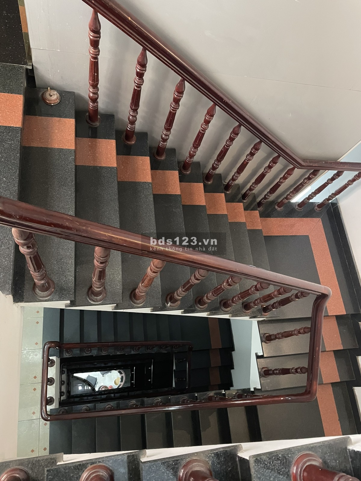 Cho Thuê Văn Phòng Mặt Tiền Quận 1 Giá Rẻ, Tiện Nghi T6/2024