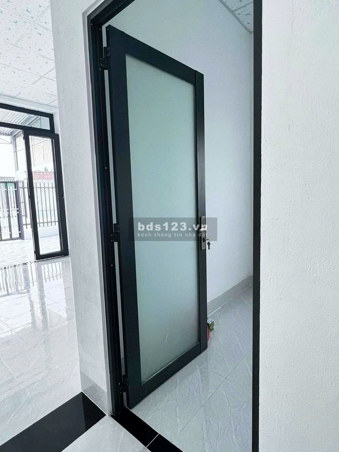 BÁN ĐẤT HƠN 110m2 VỪA XÂY DỰNG NHÀ CẤP 4 KIÊN CỐ GIÁ 980TR