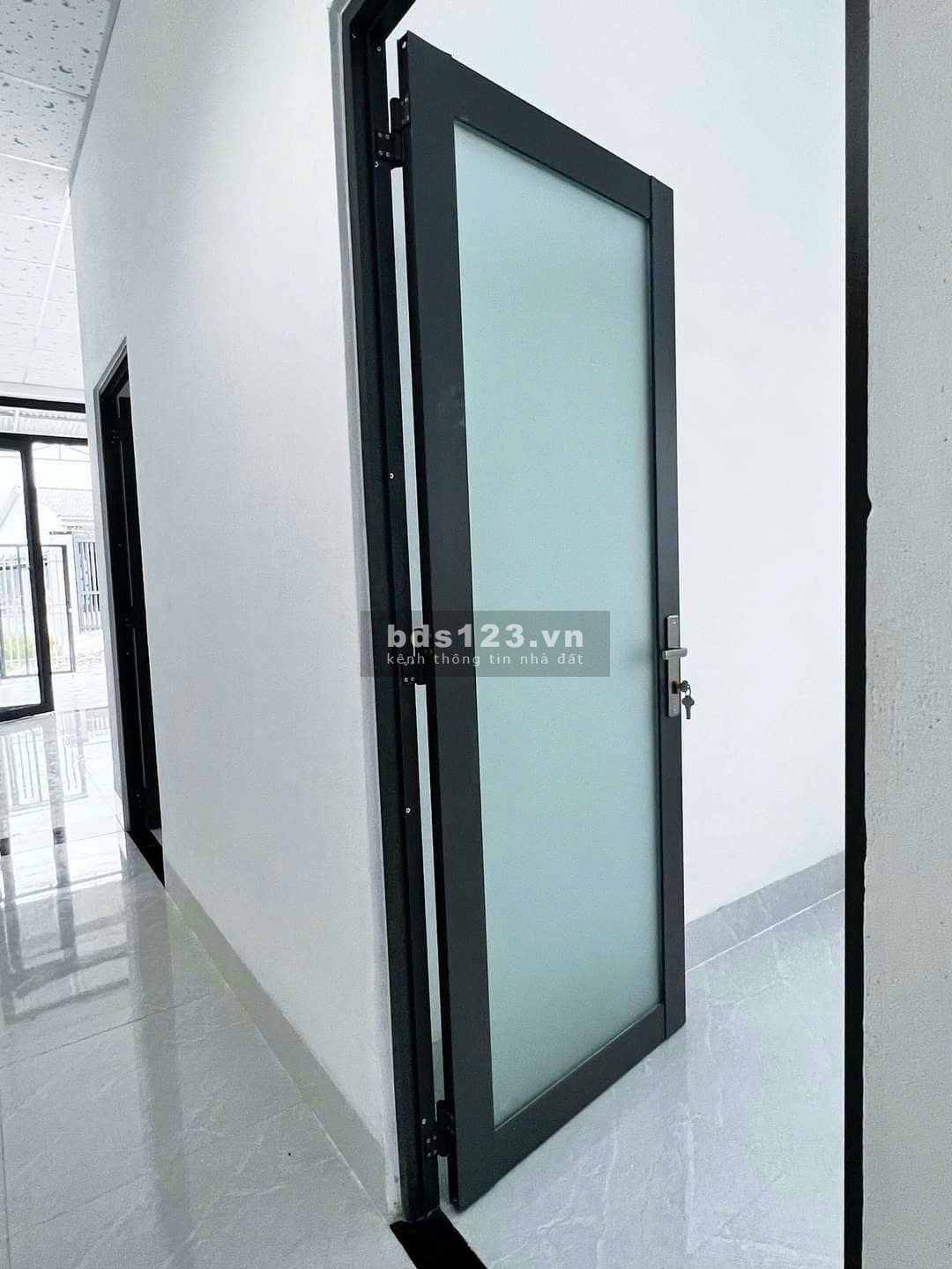 BÁN ĐẤT HƠN 110m2 VỪA XÂY DỰNG NHÀ CẤP 4 KIÊN CỐ GIÁ 980TR