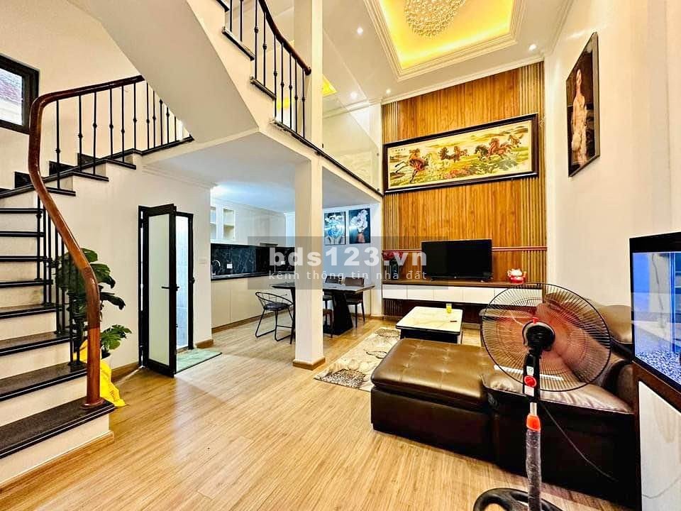 Siêu Phẩm Hot Hiếm Xuân Thủy Cầu GIẤY FULL NỘI THẤT 37M2 NHỈNH 5 TỶ