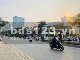 NHÀ ĐẸP Ở LUÔN 15M RA MẶT PHỐ - NGAY LOTTE MALL T Y HỒ - Ô TÔ…