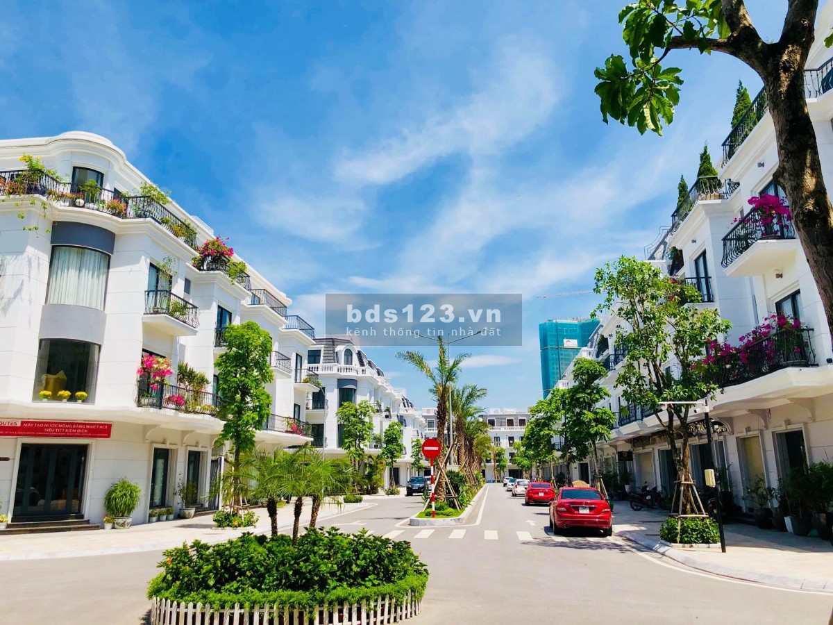 SOS! Chính chủ cần bán shop mặt miển Hạ long giá siêu rẻ 1xty 90m2 sẵn sổ kinh doanh ngay 0943274513