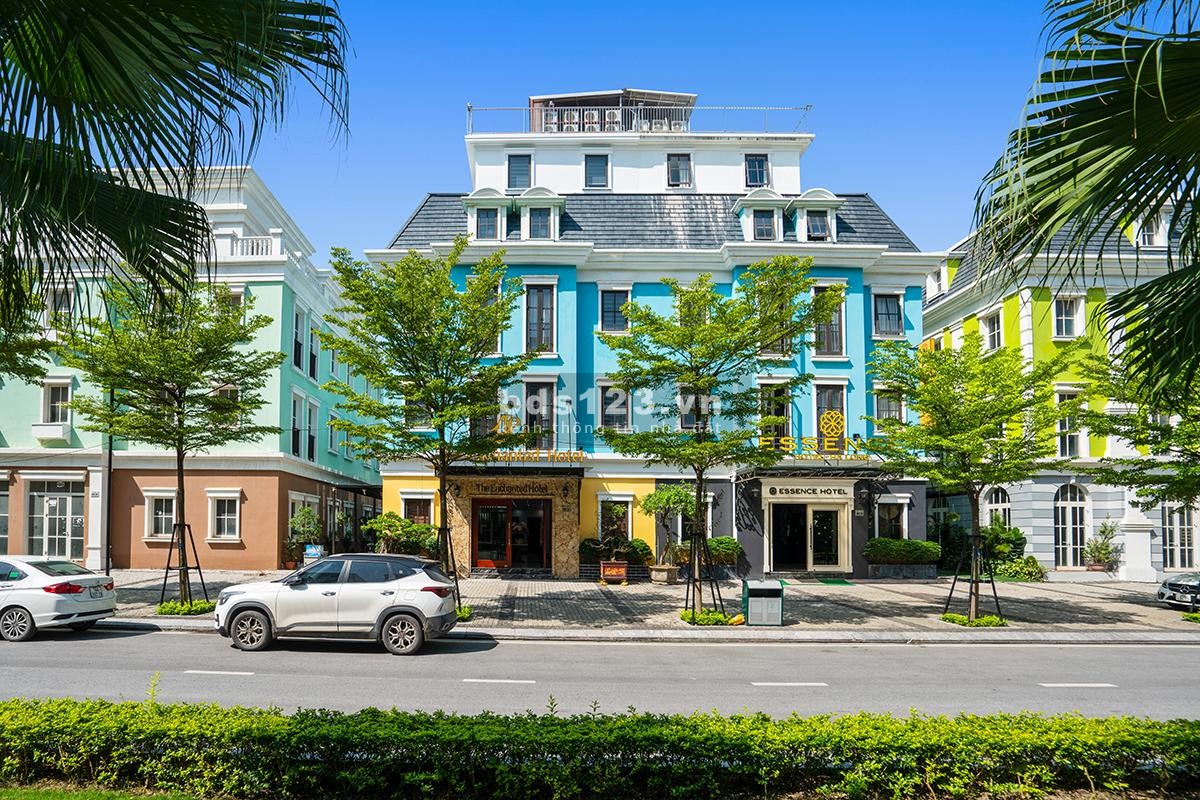 SOS! CC cần bán ngay khách sạn mini 28p 300m2 trung tâm TP Hạ Long 3x tỷ sổ đỏ lâu dài 0943274513