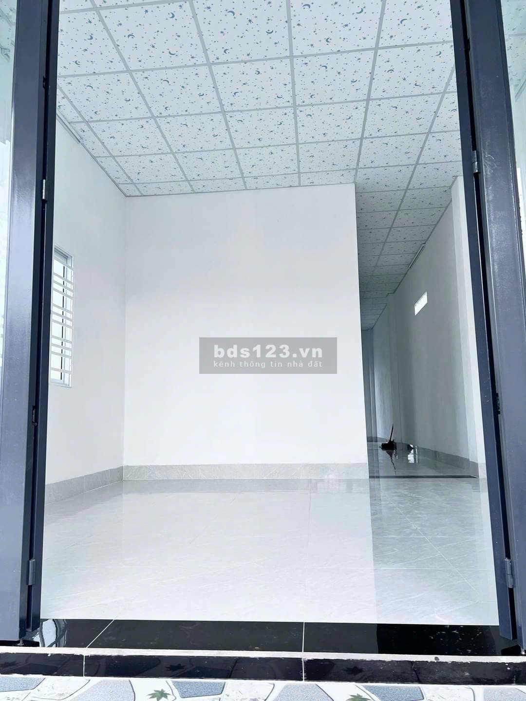 BÁN ĐẤT HƠN 110m2 VỪA XÂY DỰNG NHÀ CẤP 4 KIÊN CỐ GIÁ 980TR