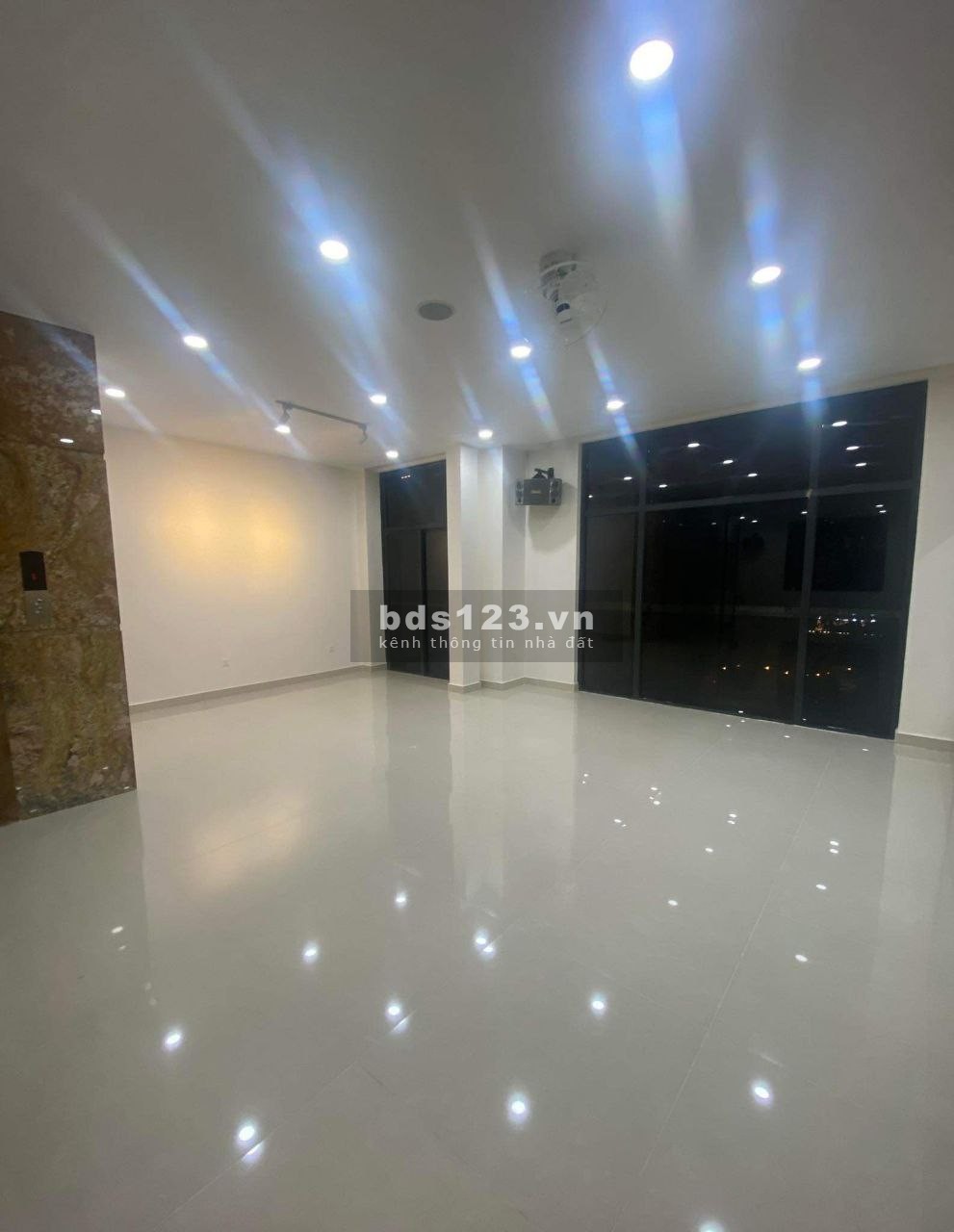 NHÀ PHỐ 84M2 CHO THUÊ TẠI QUẬN 9 CHỈ TỪ 20 TRIỆU NGUYÊN CĂN-0903257578