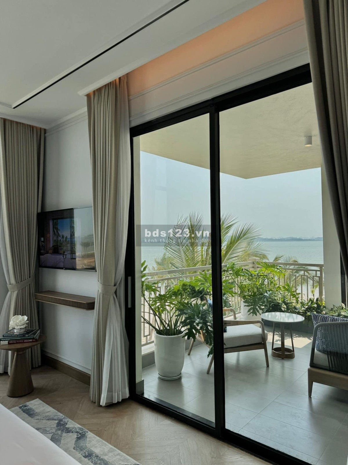 Vip nhất BT mặt biển 1 bước chạm cát Hạ Long Lagoon Residences 200m2 2x tỷ ck 17% vay 70% 0 % lãi
