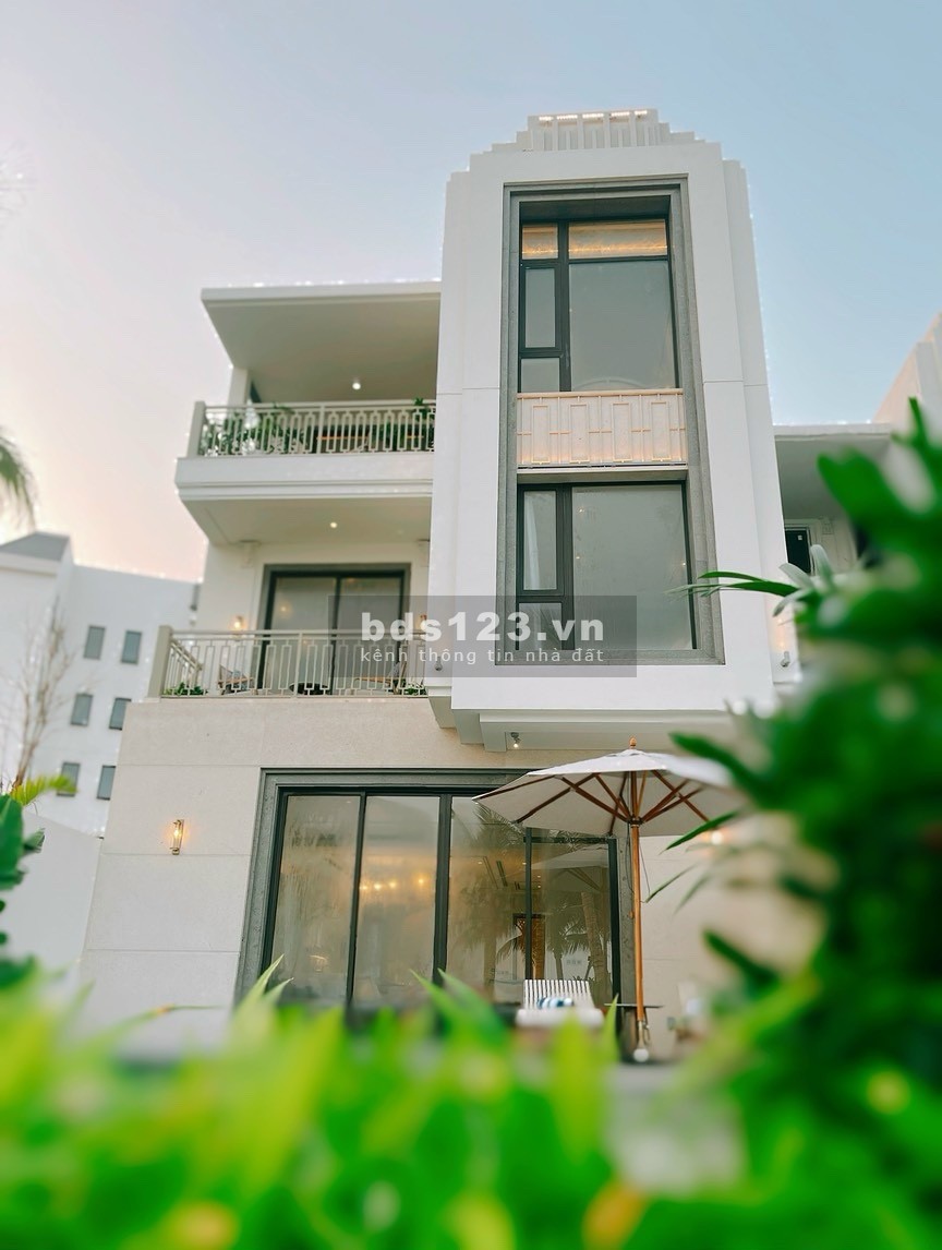 Vip nhất BT mặt biển 1 bước chạm cát Hạ Long Lagoon Residences 200m2 2x tỷ ck 17% vay 70% 0 % lãi