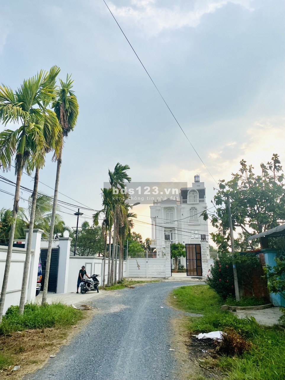 Tôi chính chủ bán gấp 119,7m full thổ cư ngang 8 góc 2 MT đường nhà nước Trung Lập Hạ Gía 1ty250