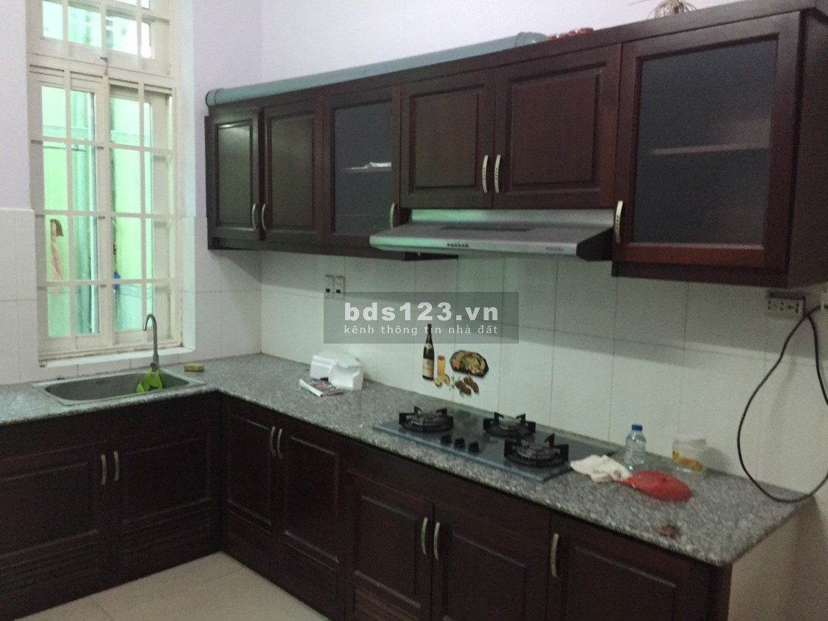 Nhà full nội thất hẻm oto, ngay chợ Hiệp Bình, 3pn 3wc.