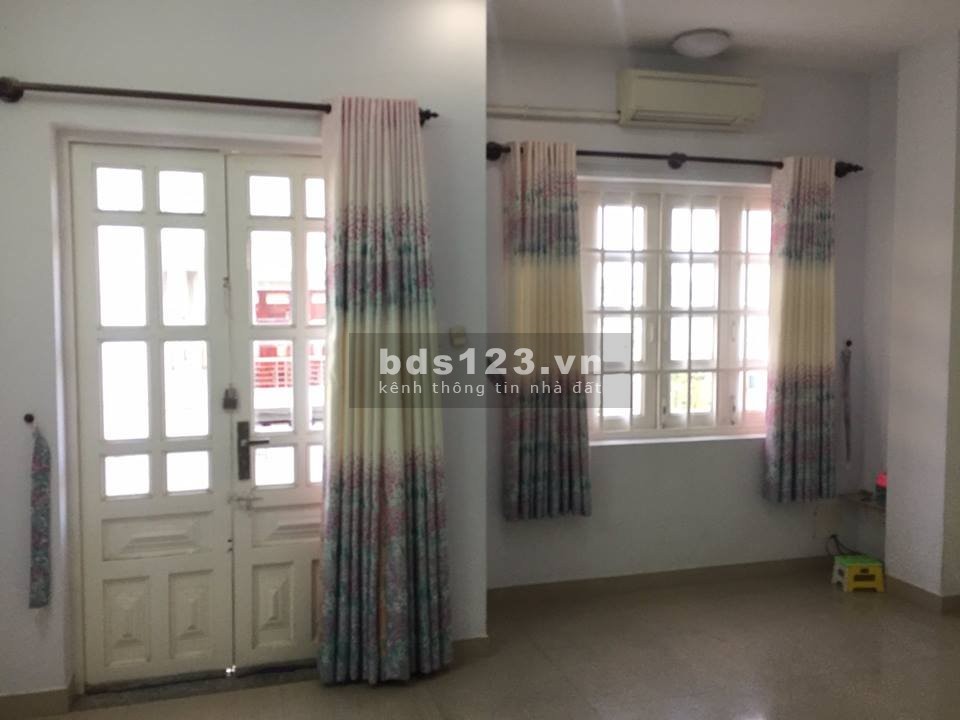 Nhà full nội thất hẻm oto, ngay chợ Hiệp Bình, 3pn 3wc.