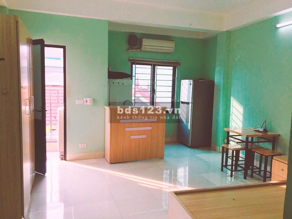 Phòng đơn khép kín, ban công thoáng mát, nhà 04 tầng