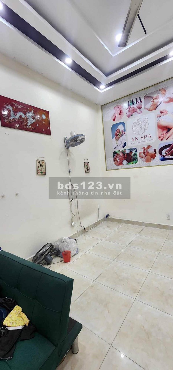 Nhà mặt tiền đường lớn kd đa ngành nghề. 3pn 2wc, rộng rãi thoáng mát