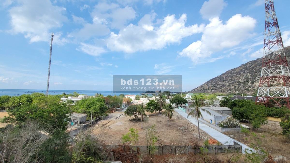 Đất nền cà Ná vị tri gần biển view đẹp