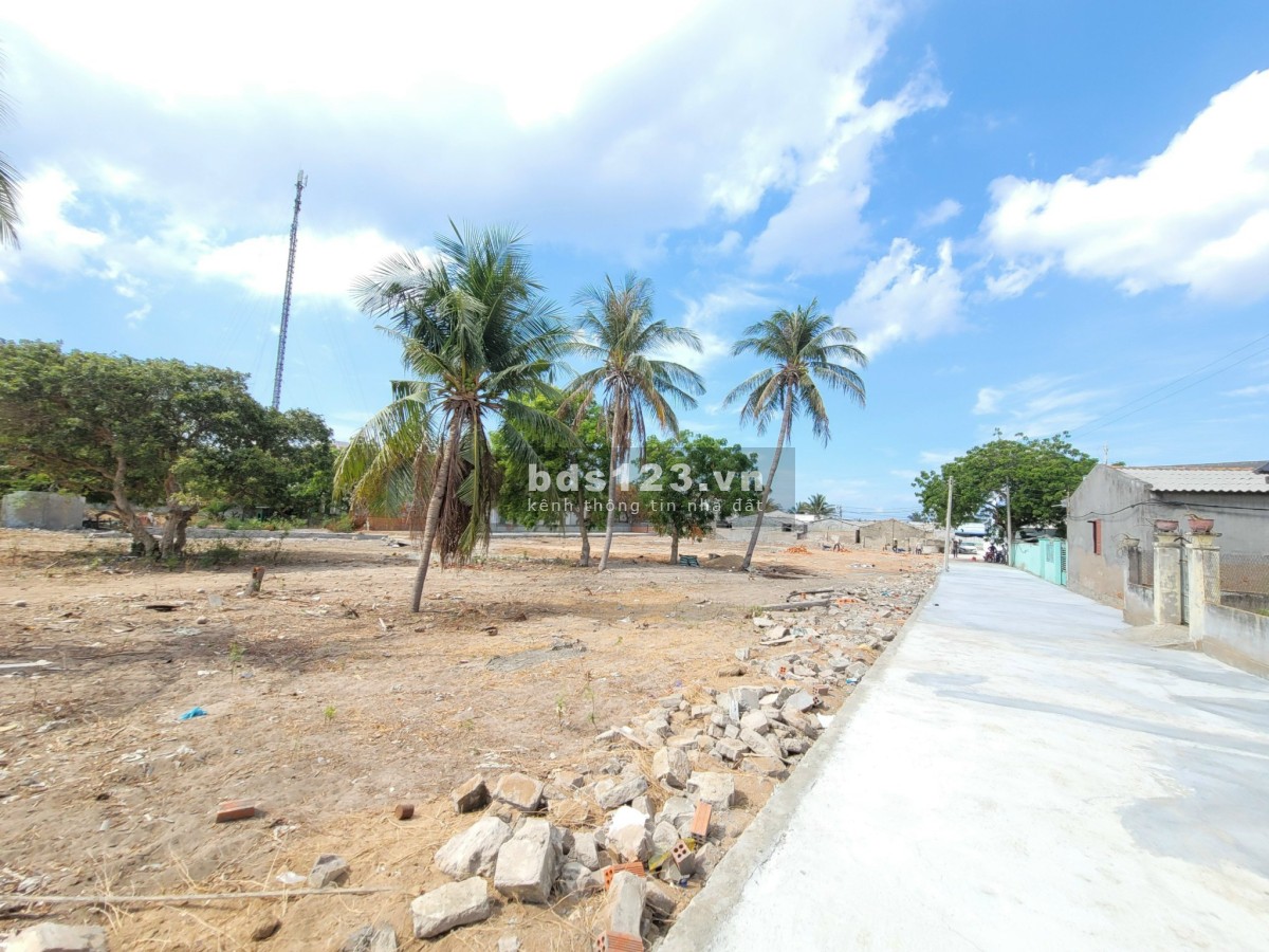 Đất nền cà Ná vị tri gần biển view đẹp