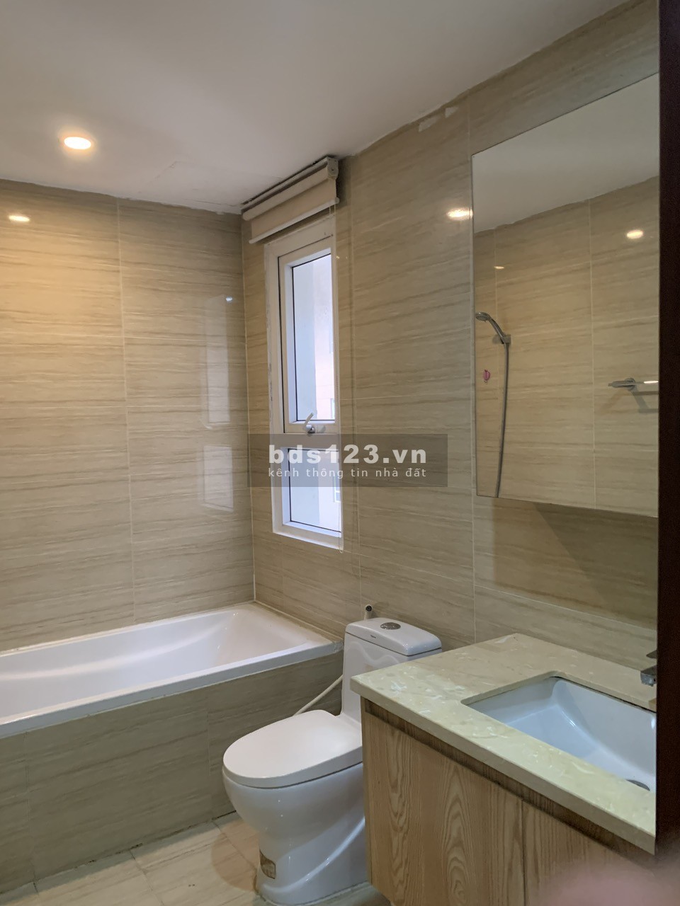 Cho thuê căn hộ cao cấp 4 phòng ngủ tại Nam Từ Liêm