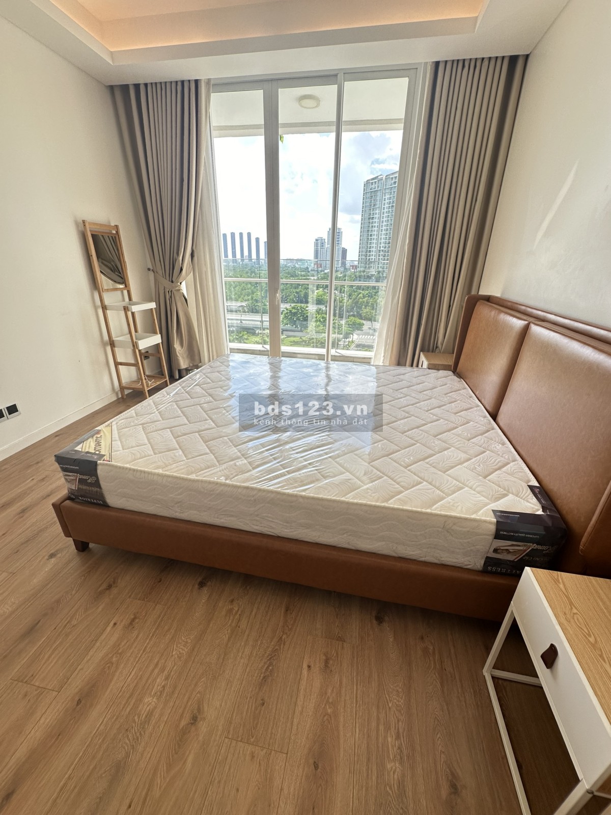 Cho thuê 3 Phòng ngủ Sarina Sala Căn góc 155m2 full đồ, nội thất xịn